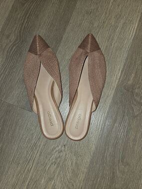 Prego Women's Pointed Knit Mule in Brown
